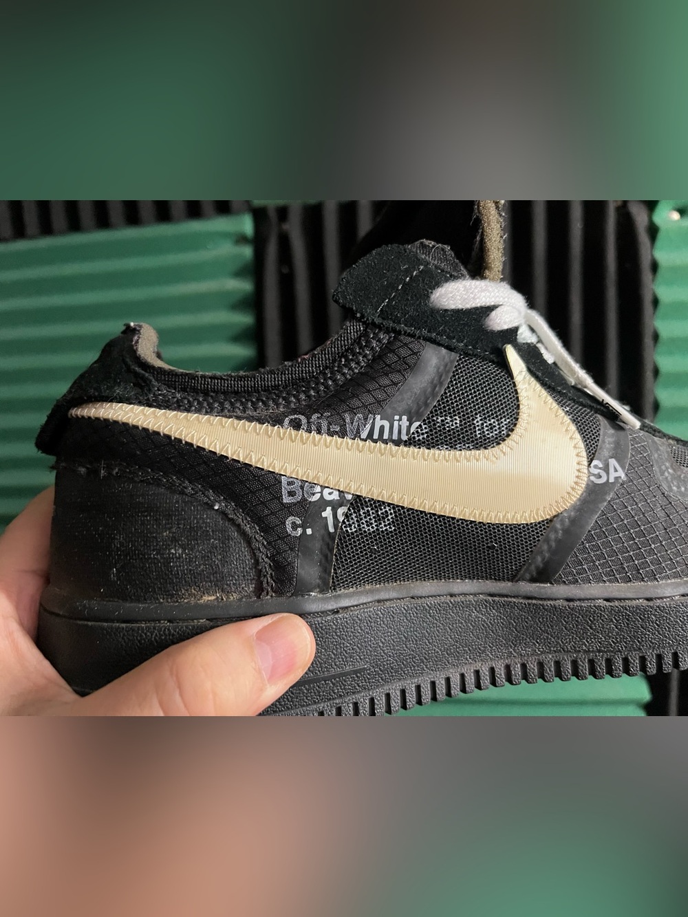Off White Air Force 1 Black
Size 11 - Picture 8 of 11